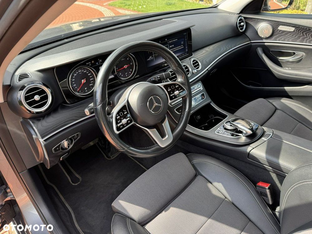 Mercedes-Benz Klasa E - 20