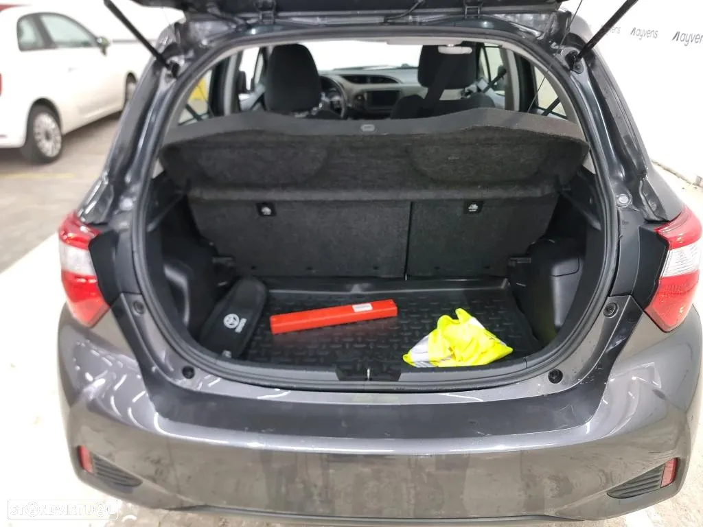 Toyota Yaris 1.5 HSD Comfort - 13