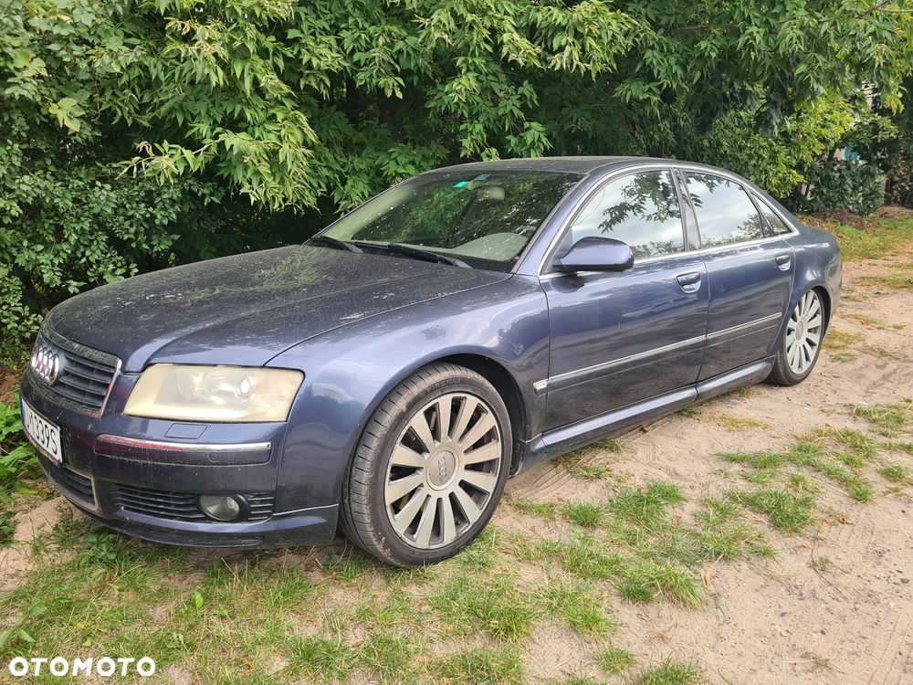 Audi A8 4.2 Quattro - 1