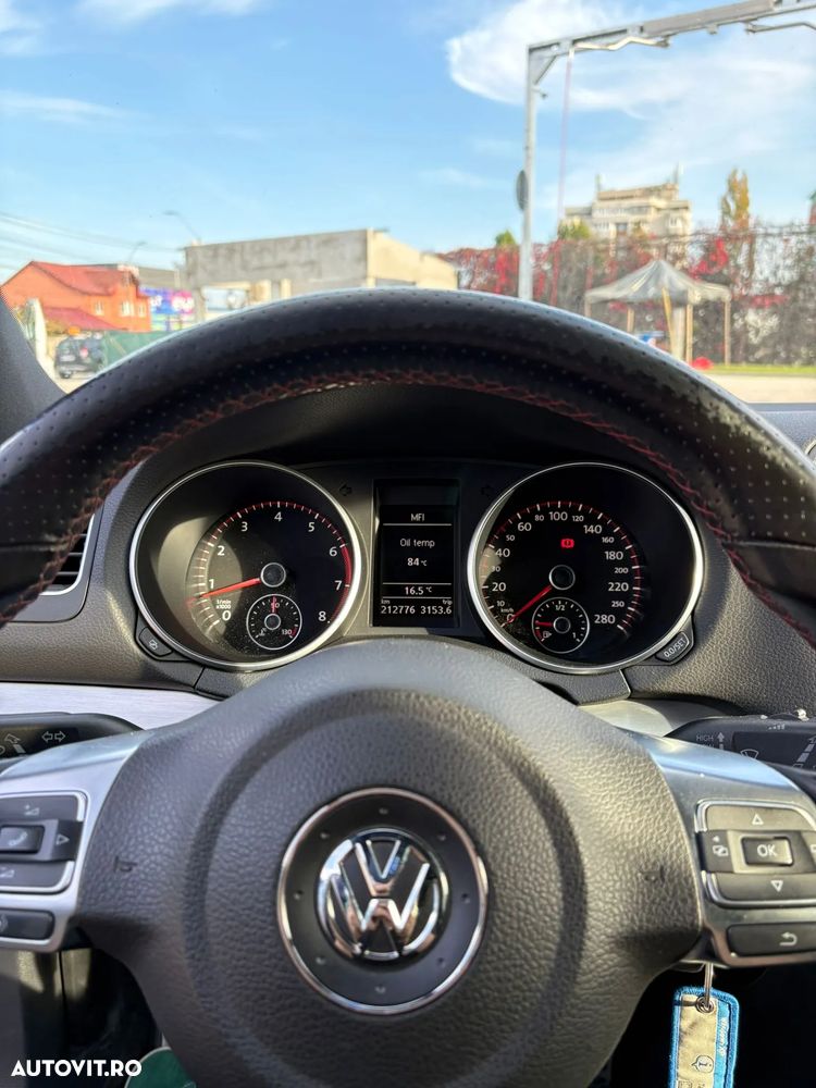 Volkswagen Golf 2.0 GTI adidas - 11