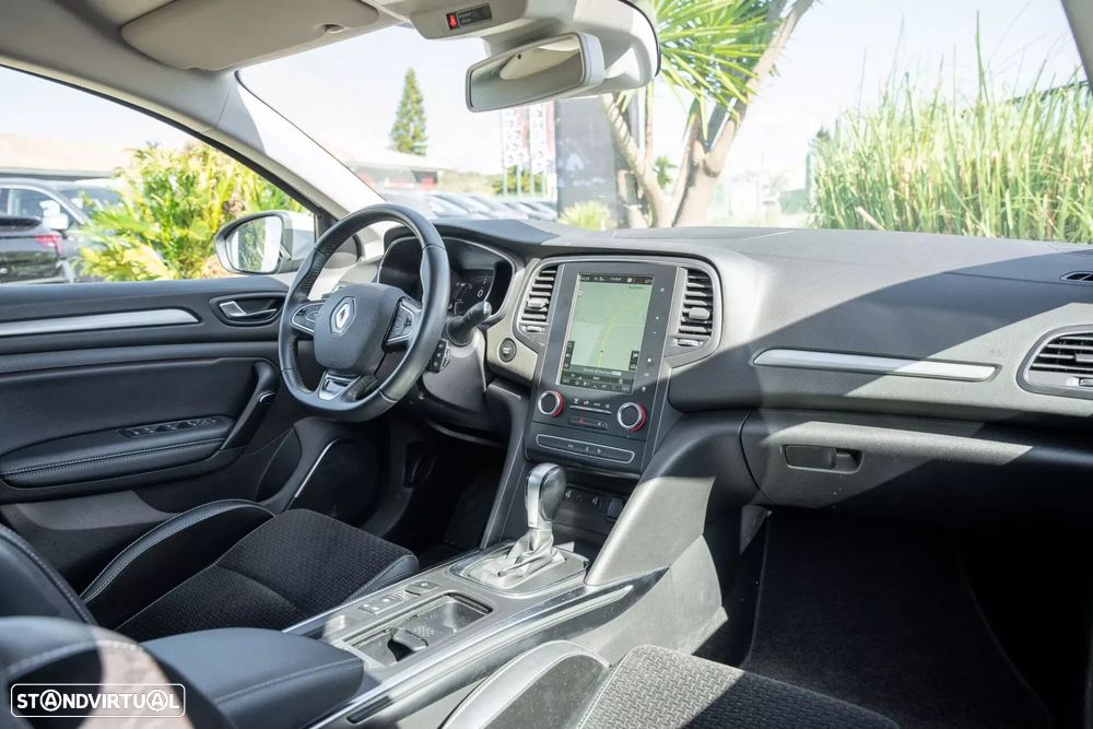 Renault Mégane Sport Tourer - 17