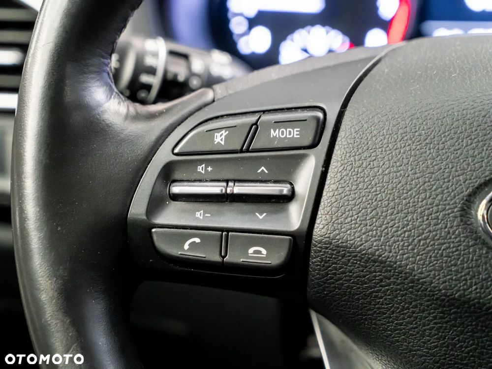 Hyundai i30 1.5 DPI Classic + - 25