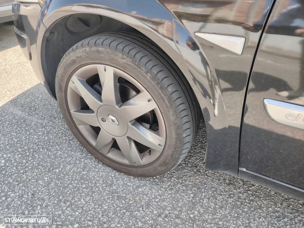 Renault Mégane 1.5 dCi L. Dynamique - 9