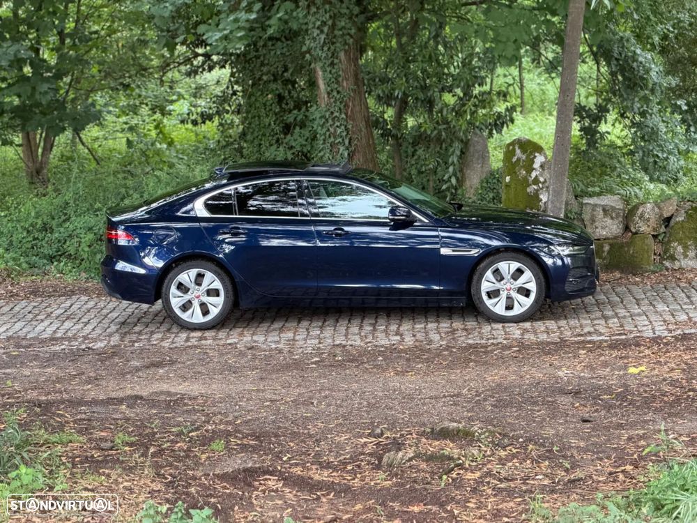 Jaguar XE 2.0 D R-Dynamic S - 46