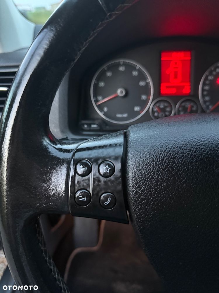 Volkswagen Golf 1.6 United - 32