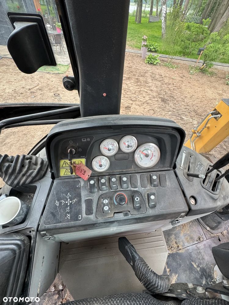 Caterpillar 422E - 11