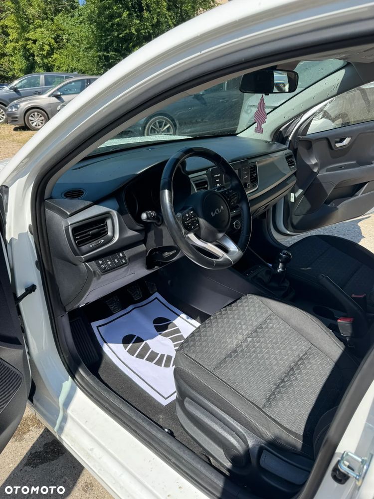 Kia Rio - 9