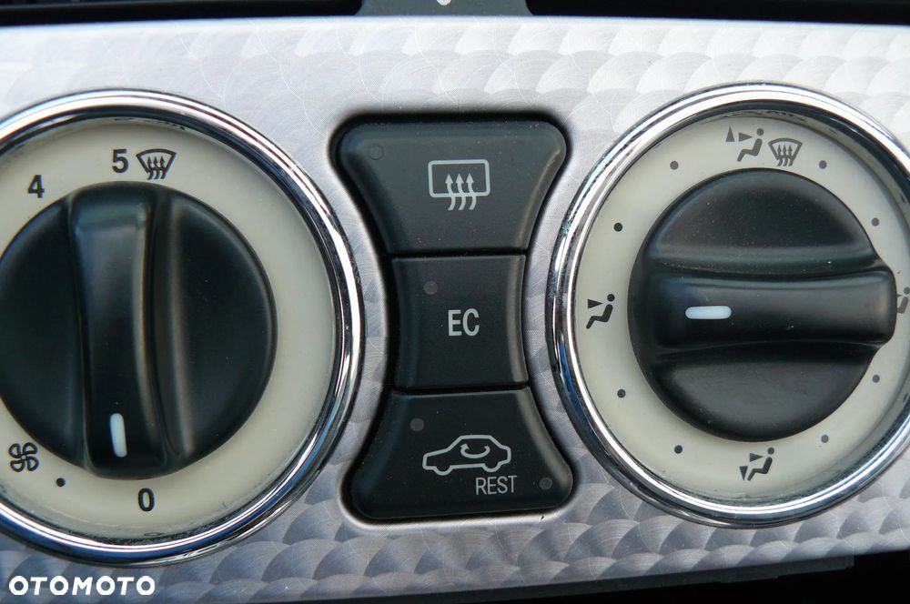 Mercedes-Benz SLK - 24