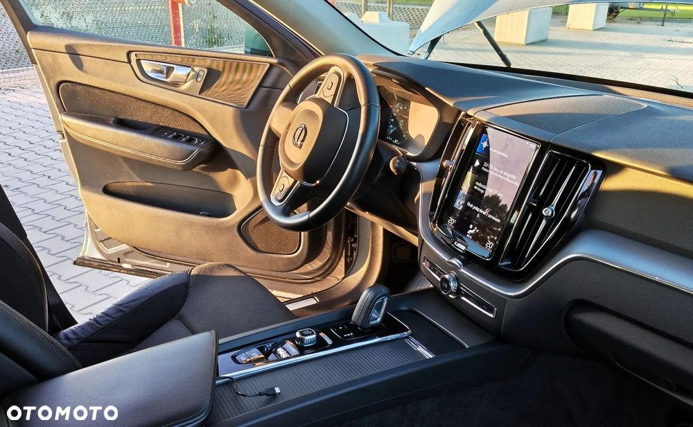 Volvo XC 60 - 21
