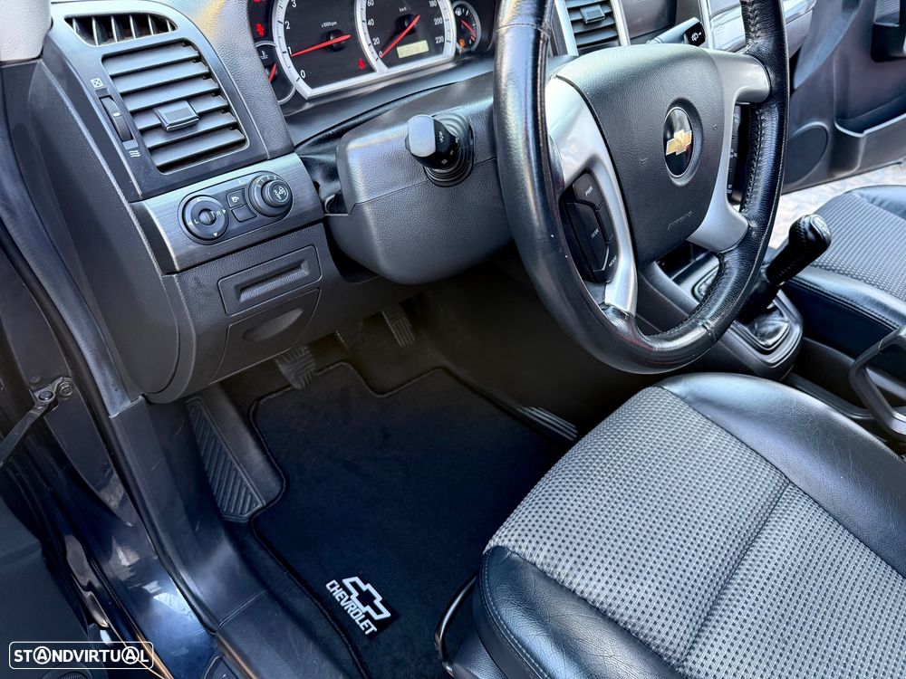 Chevrolet Captiva 2.0 VCDi Seven 7L - 38