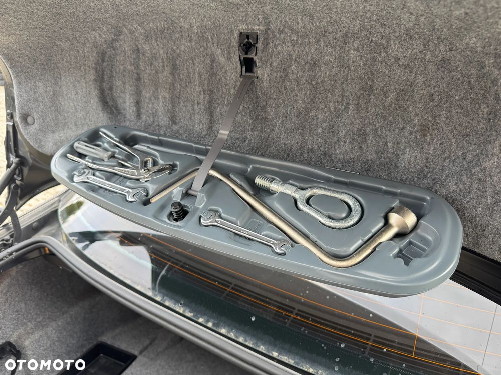 BMW Seria 3 318i Edition Exclusive - 33