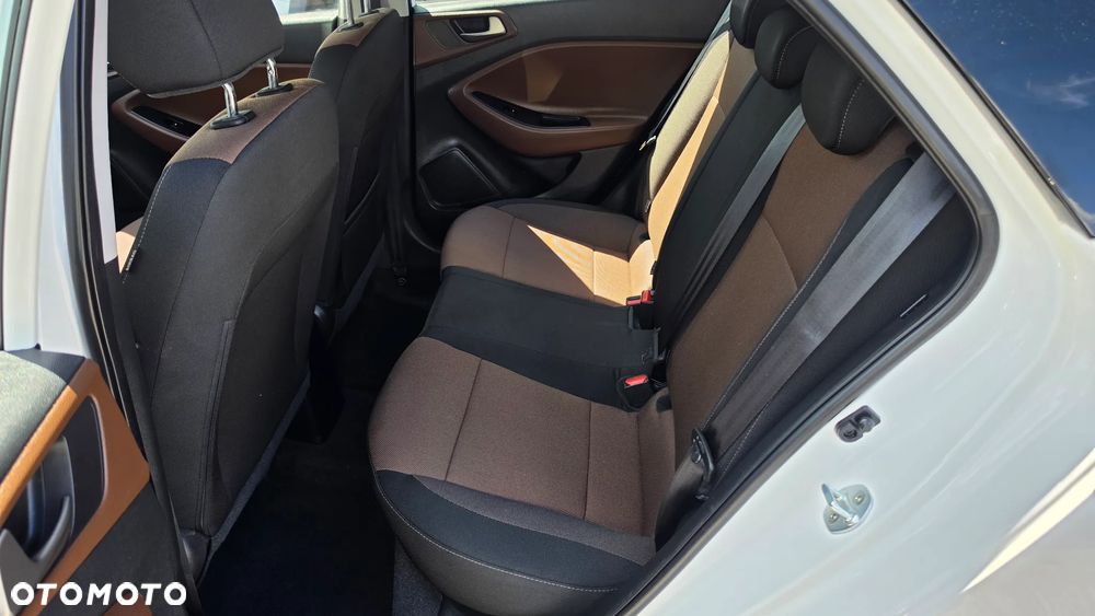 Hyundai i20 1.4 Automatik Trend - 16