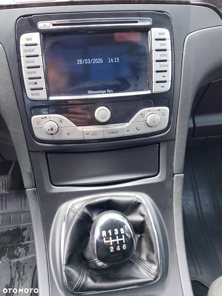 Ford Galaxy 2.0 TDCi Ghia - 20