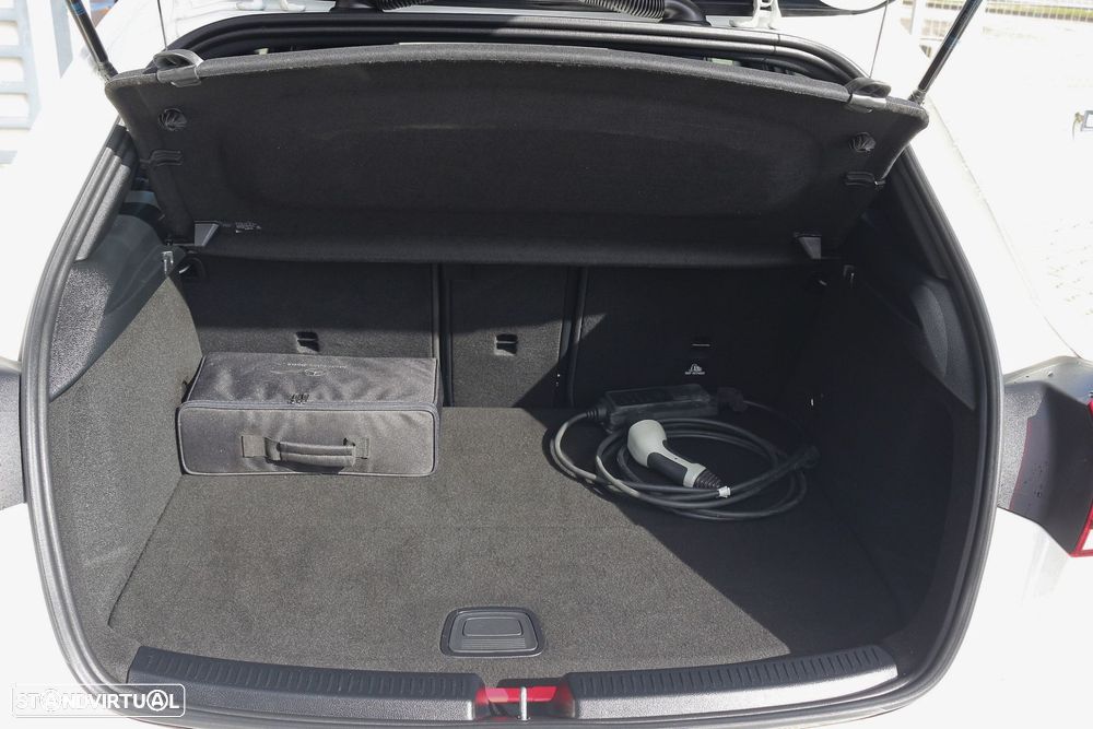 Mercedes-Benz A 250 e AMG Line - 41