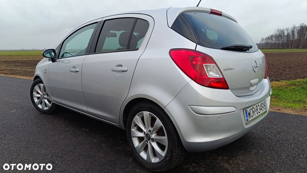 Opel Corsa 1.4 16V Edition 111 Jahre - 4