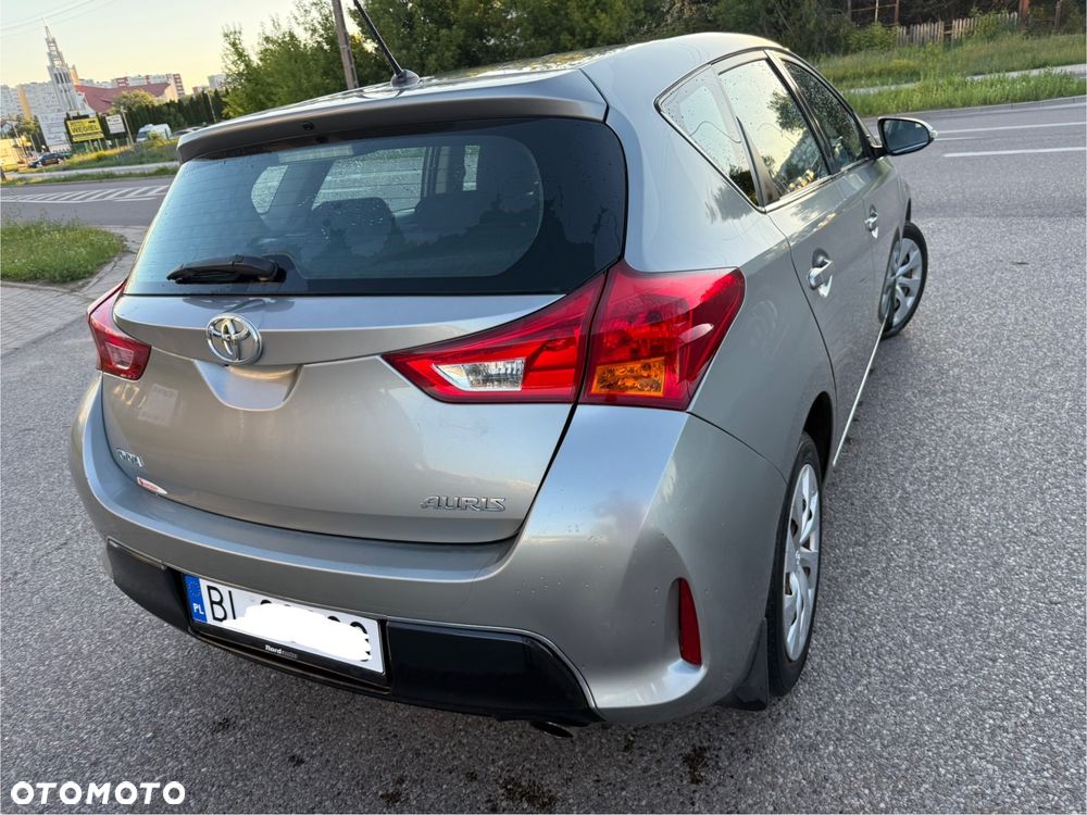 Toyota Auris 1.6 Executive - 2