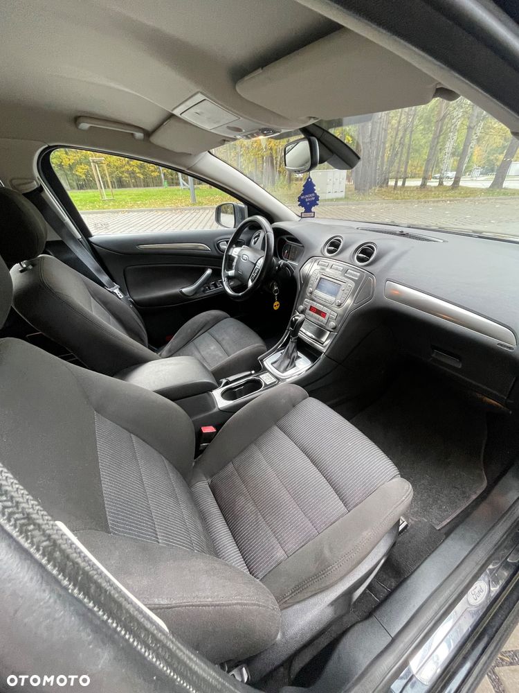 Ford Mondeo 2.0 TDCi Ambiente - 11