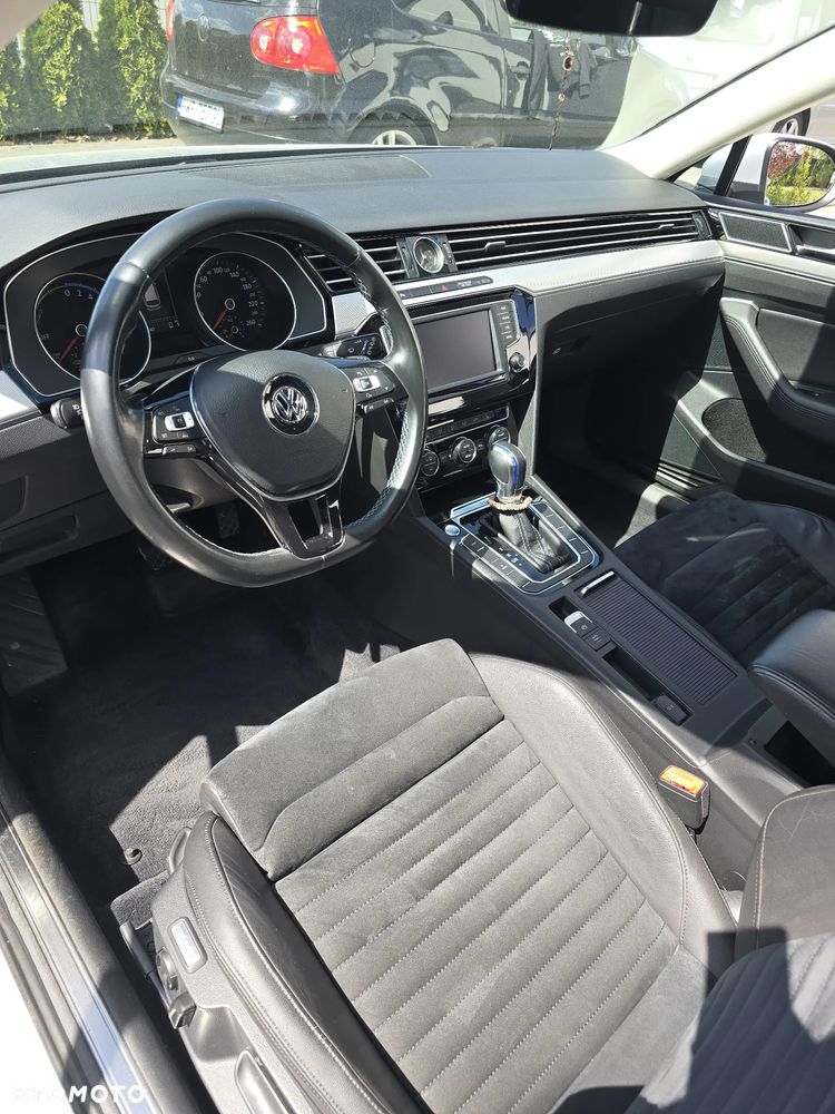 Volkswagen Passat - 5