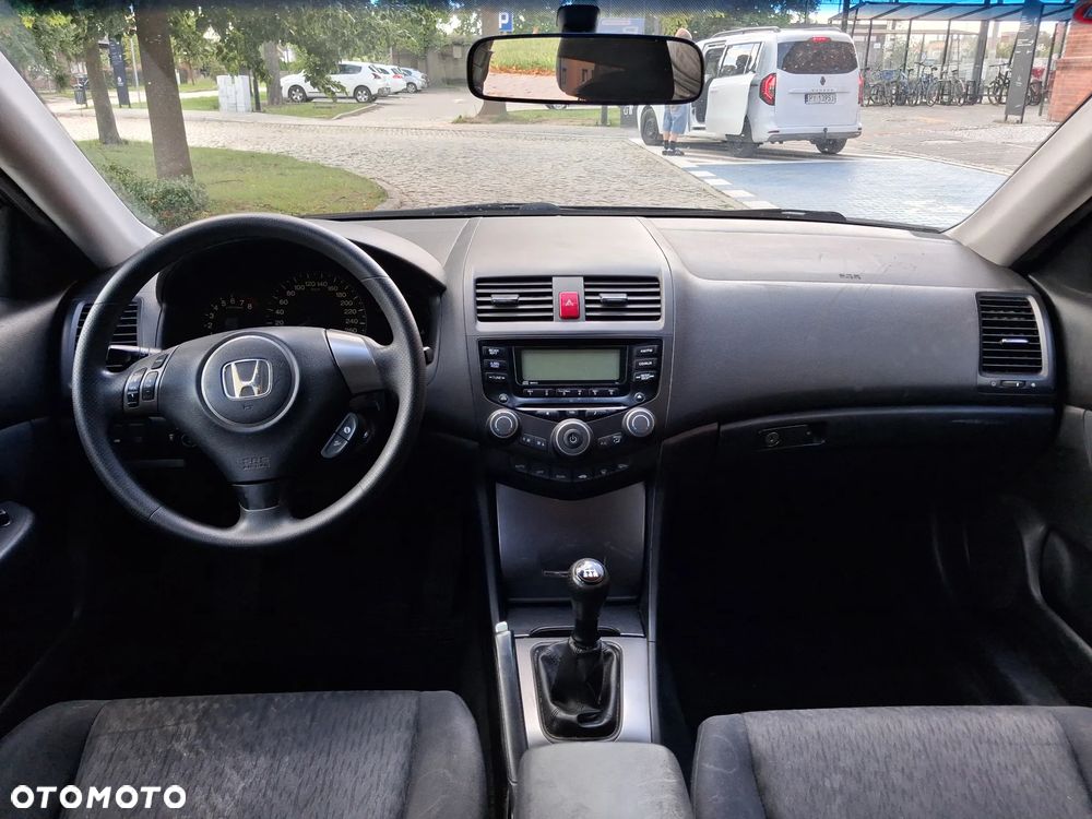 Honda Accord 2.0 Comfort - 16
