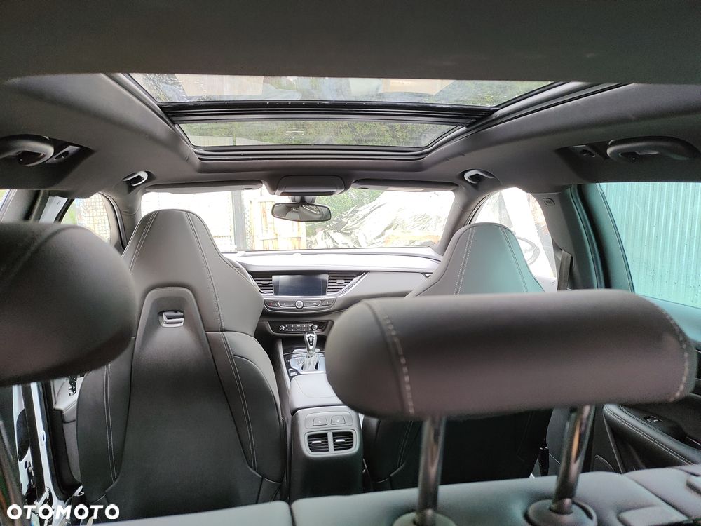 Opel Insignia - 16