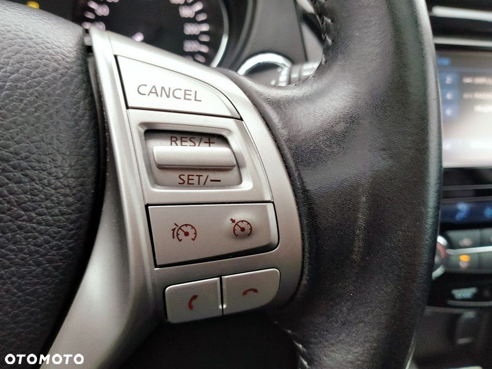 Nissan Qashqai 1.6 DIG-T N-Connecta - 20