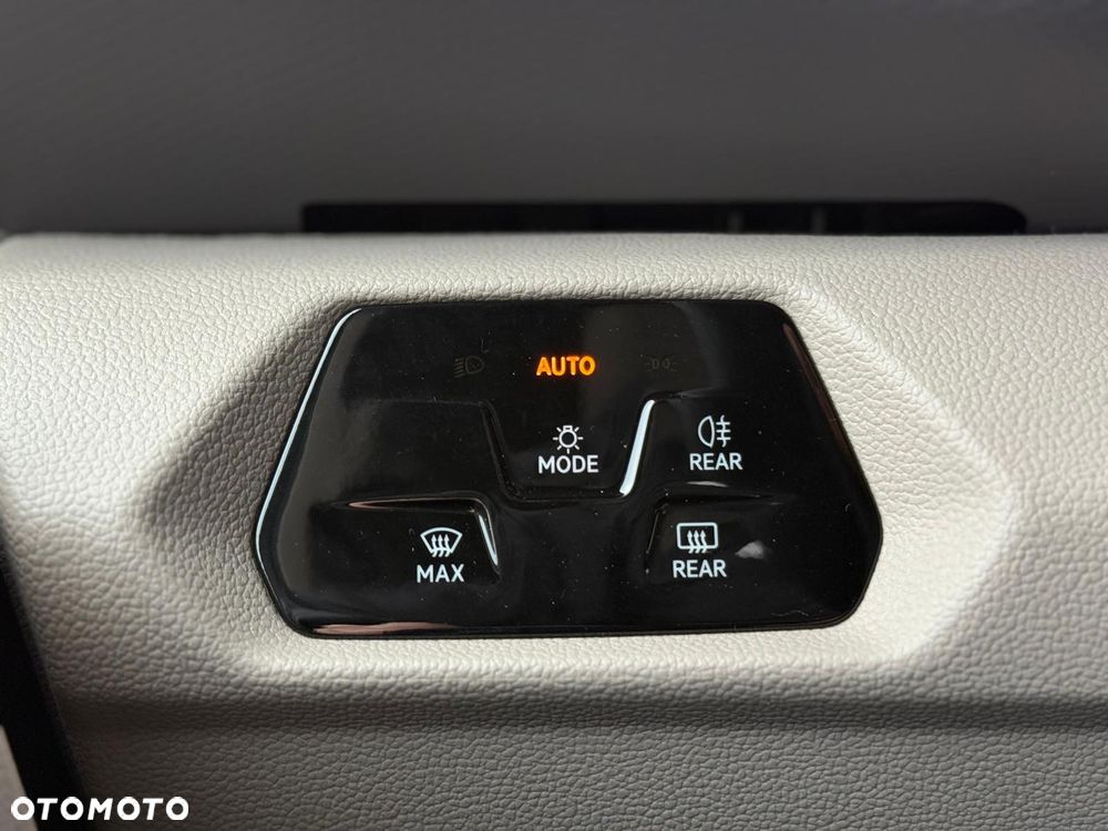 Volkswagen Multivan 2.0 TDI L2 Family DSG - 23