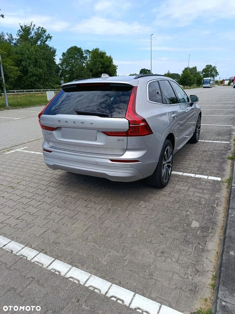 Volvo XC 60 B5 B Momentum - 12
