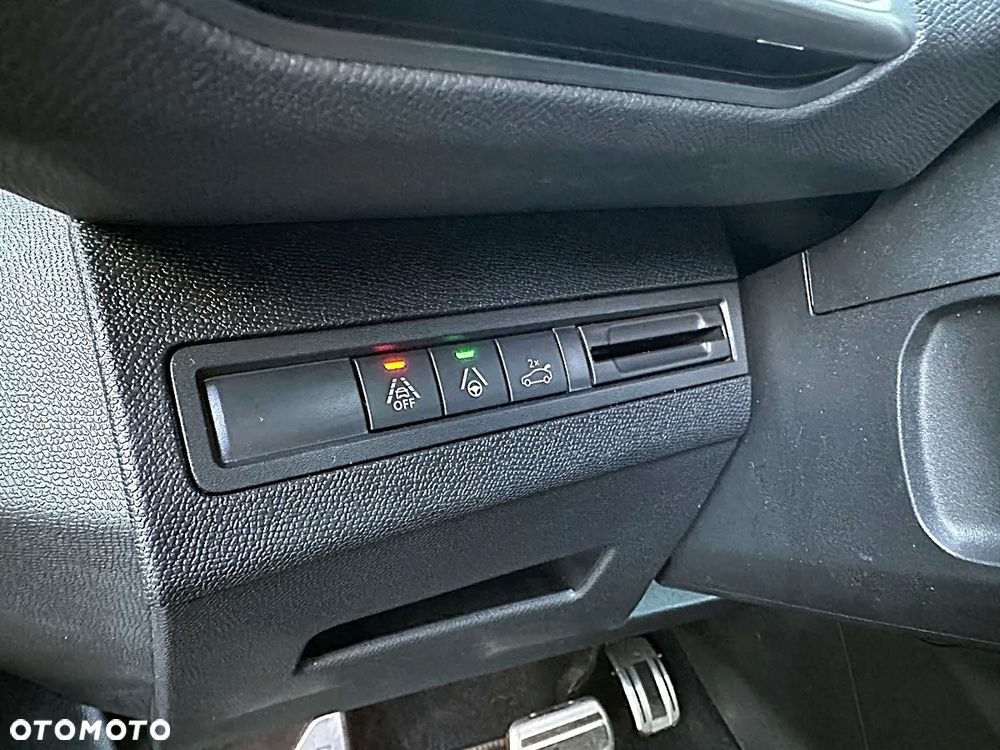 Peugeot 5008 1.5 BlueHDi GT S&S EAT8 - 31