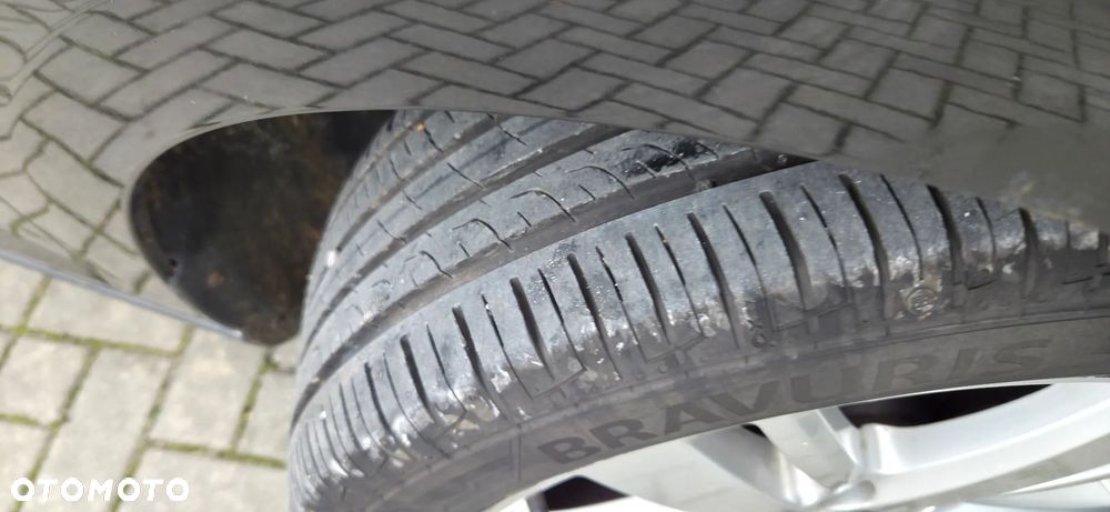Volkswagen Golf 1.6 TDI DPF BlueMotion Technology MATCH - 19