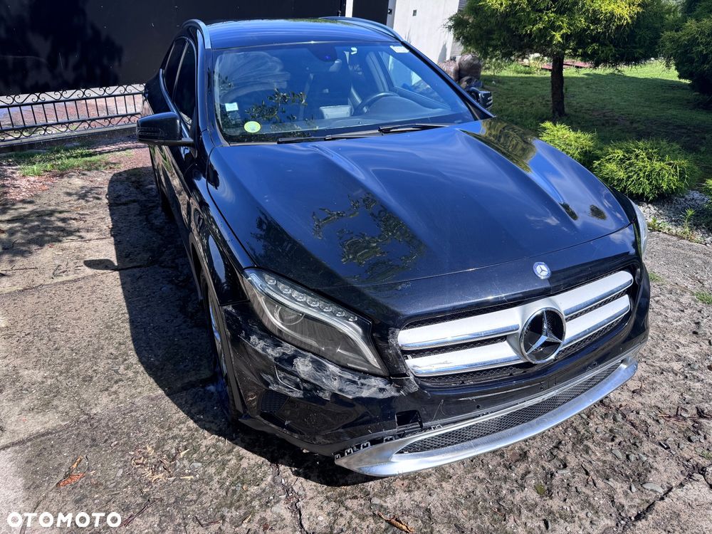 Mercedes-Benz GLA 220 d 4Matic 7G-DCT StreetStyle - 5