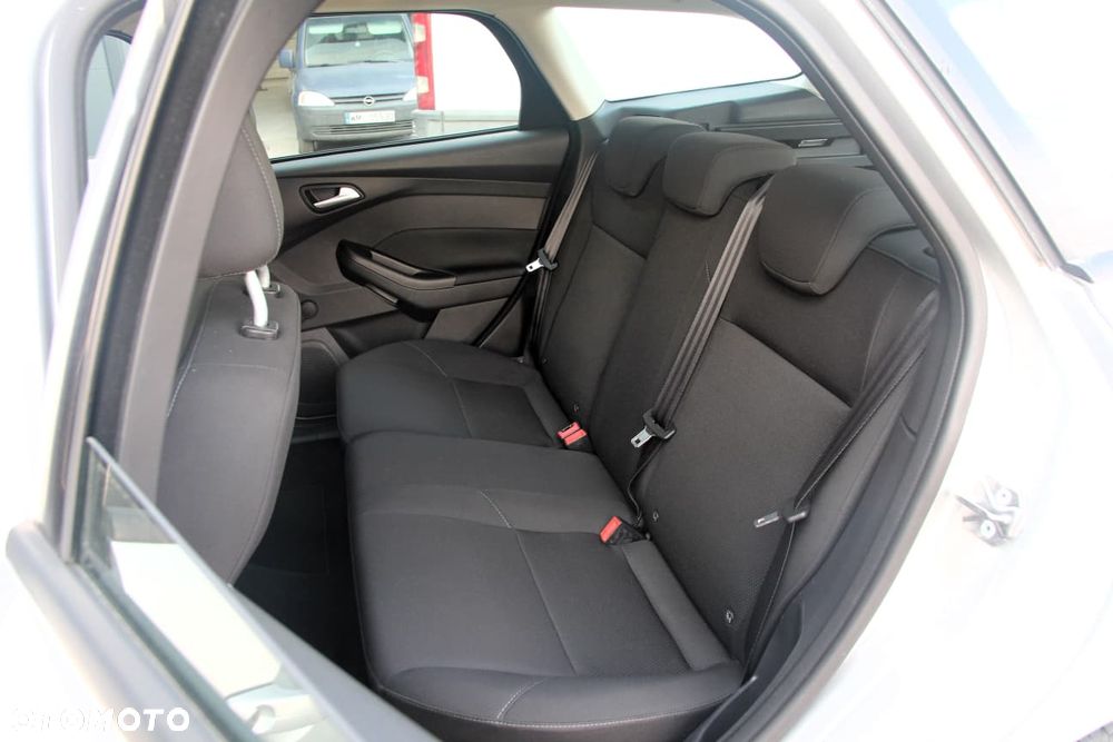 Ford Focus - 27