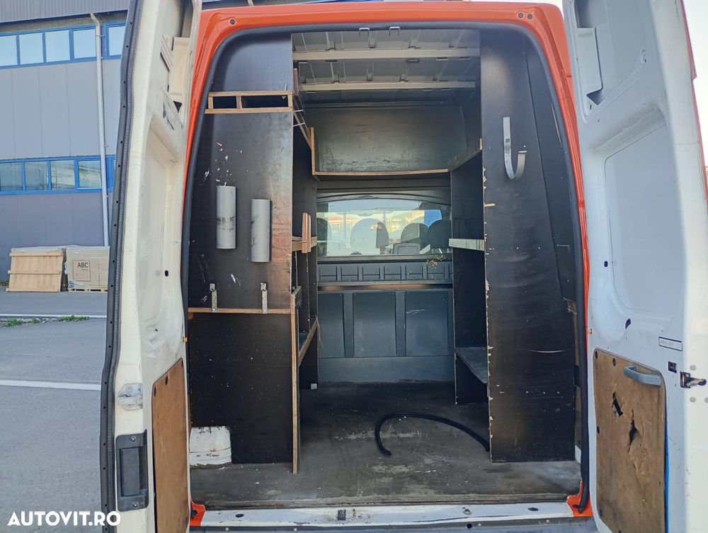 Ford Transit Turneo - 12