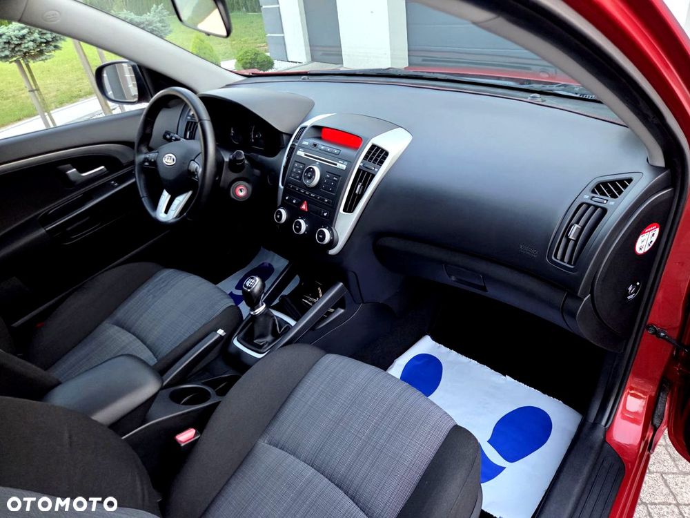 Kia Ceed - 18