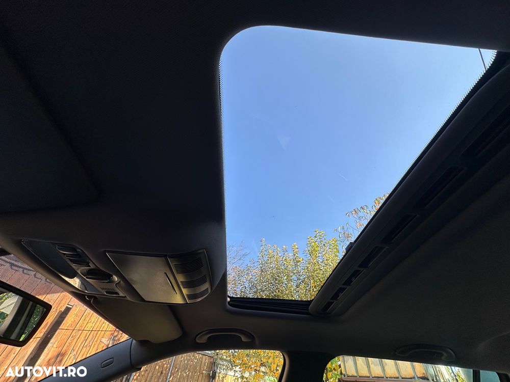 Skoda Octavia Combi 2.0 TDI RS DSG - 12