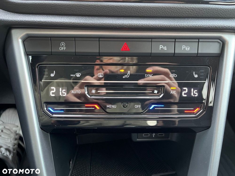 Volkswagen T-Roc 1.5 TSI Life DSG - 28