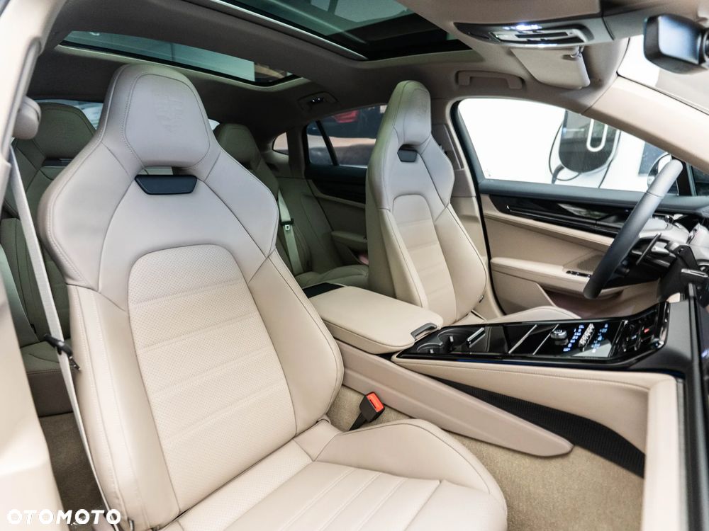 Porsche Panamera 4S E-Hybrid - 16