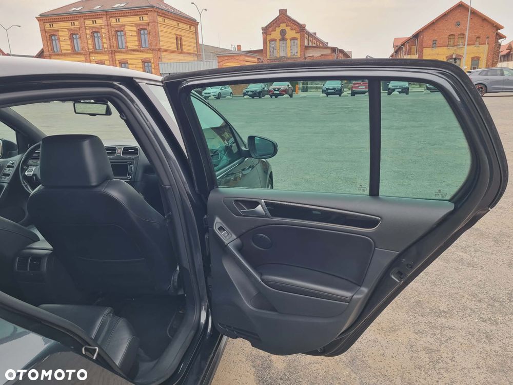 Volkswagen Golf 2.0 GTI DSG - 14