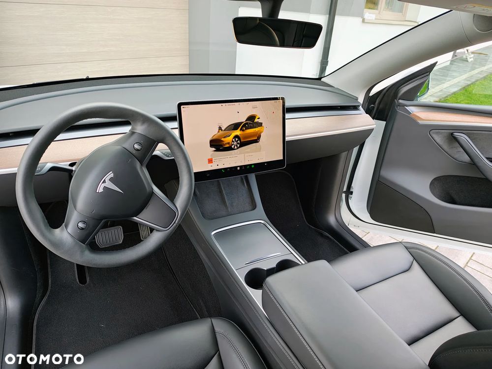 Tesla Y Long Range Dual Motor AWD - 7