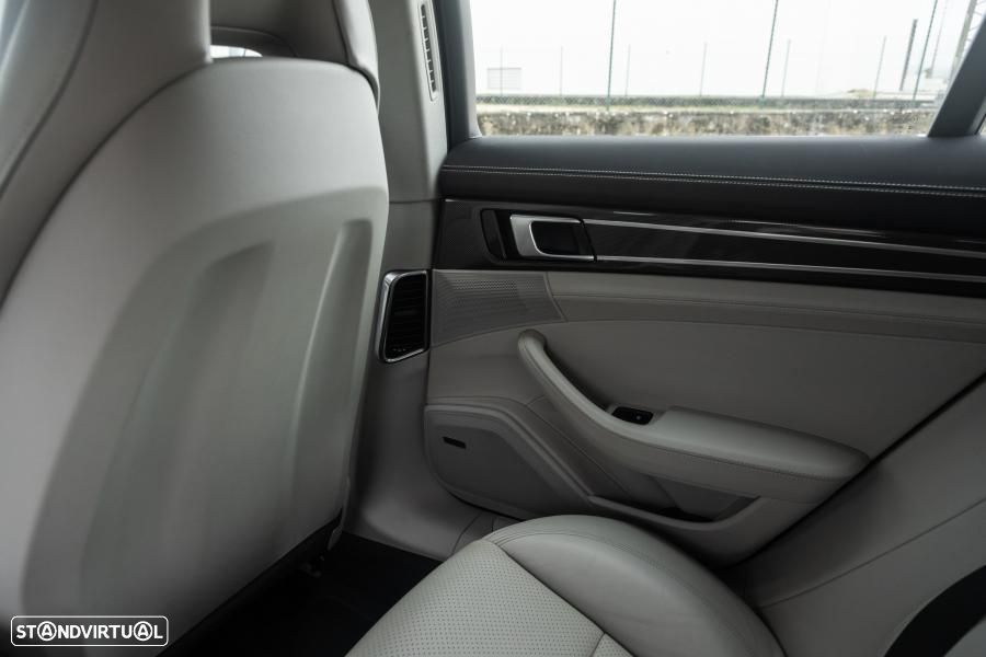 Porsche Panamera 4 S - 49