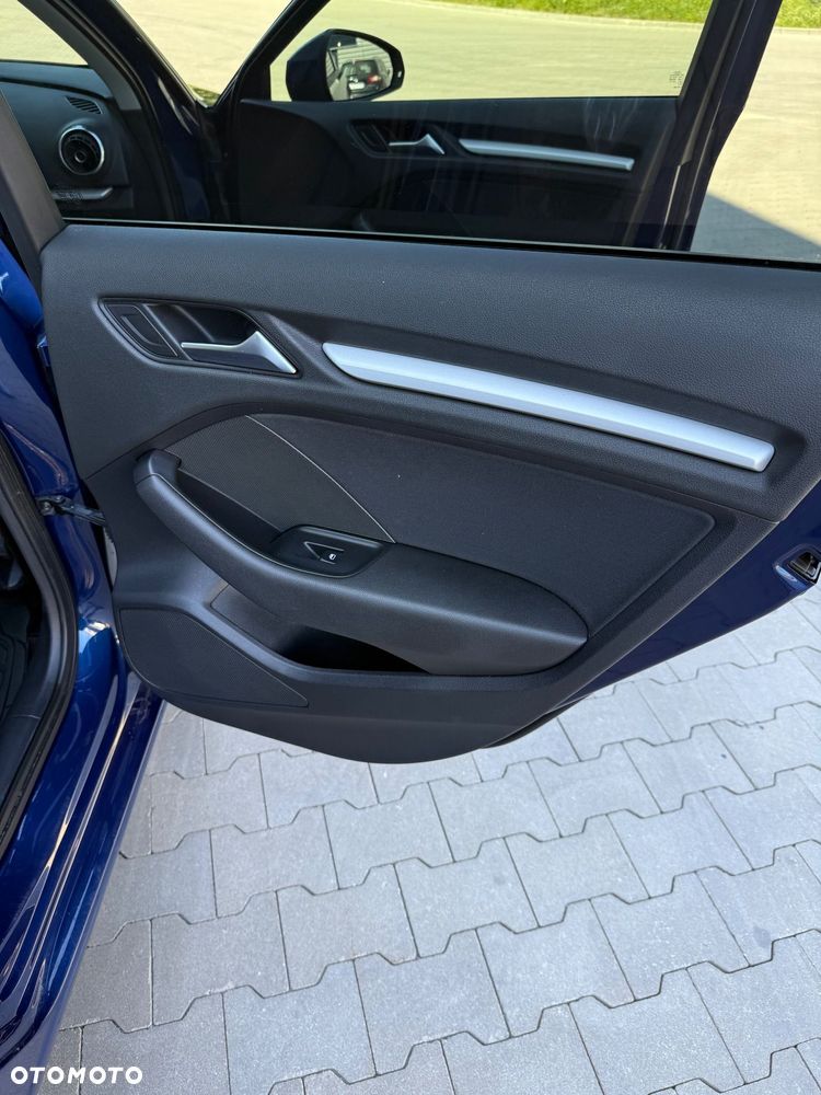 Audi A3 Sportback 2.0 TDI Ambiente - 21