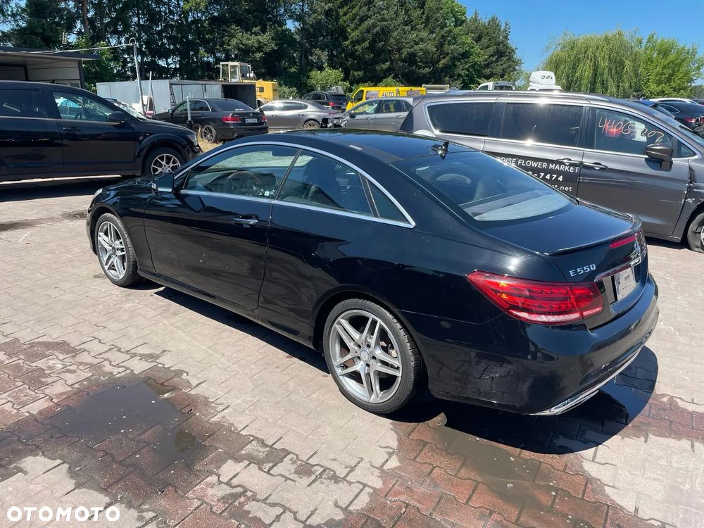 Mercedes-Benz Klasa E - 2
