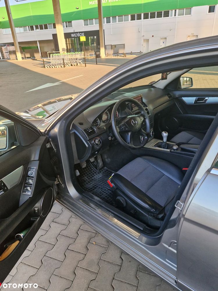 Mercedes-Benz Klasa C 220 CDI BlueEff Avantgarde - 10