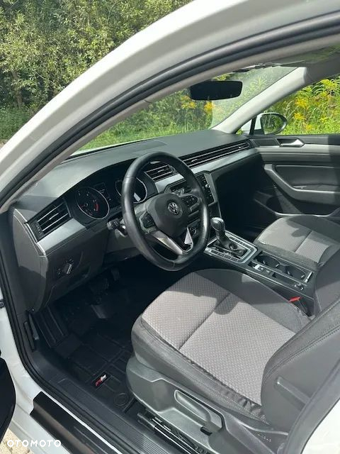 Volkswagen Passat - 10