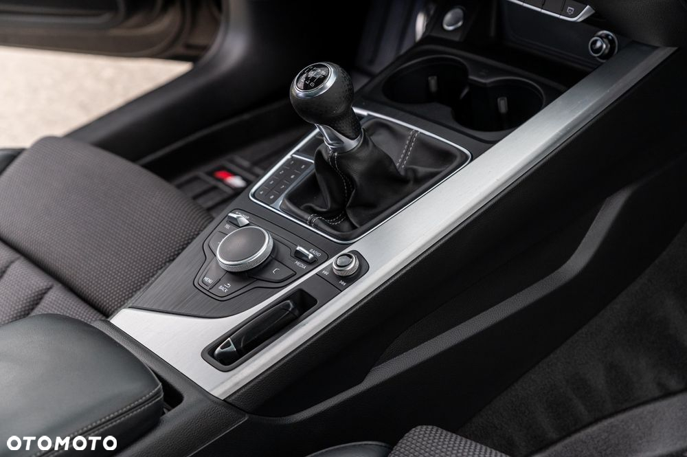 Audi A4 Avant 2.0 TDI ultra sport - 20