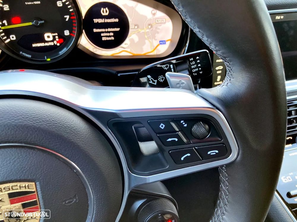 Porsche Panamera 4 E-Hybrid - 16