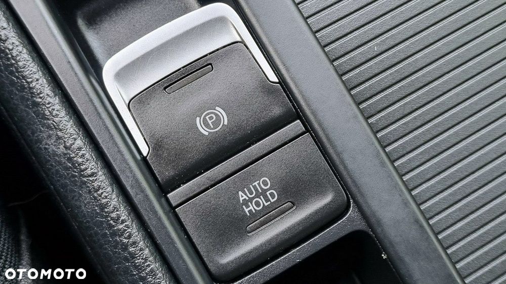 Volkswagen Golf - 17