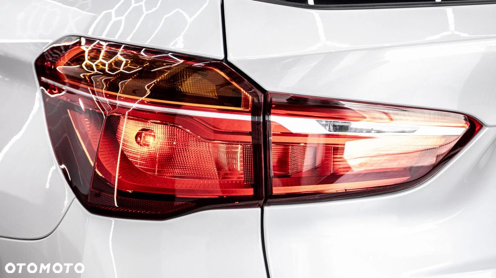 BMW X1 sDrive18i - 12