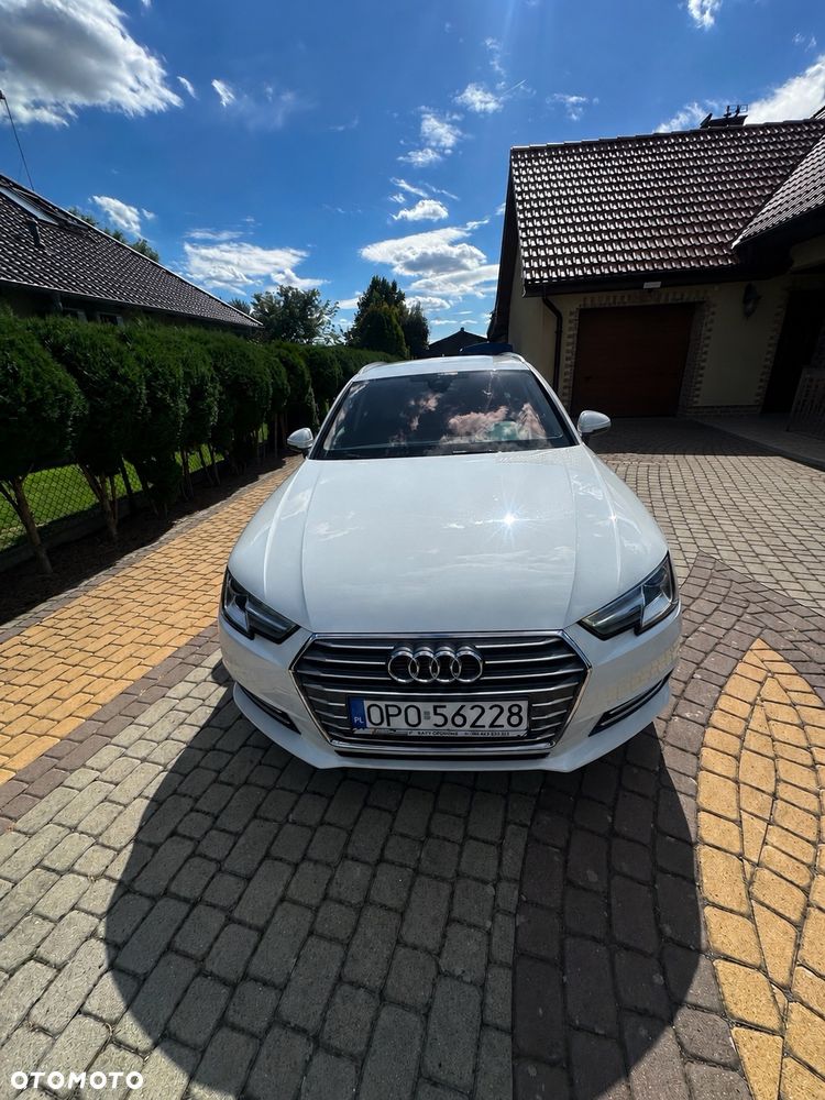 Audi A4 Avant 2.0 TDI Design - 3