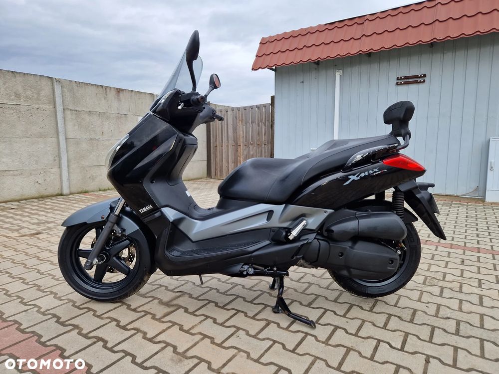 Yamaha X-max - 10