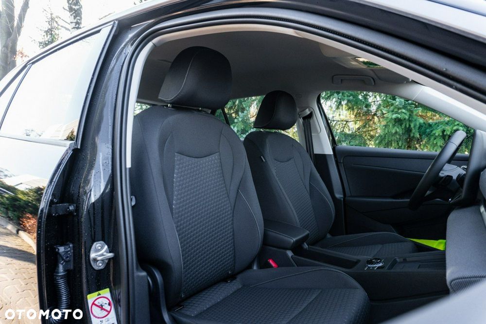 Volkswagen T-Roc - 29